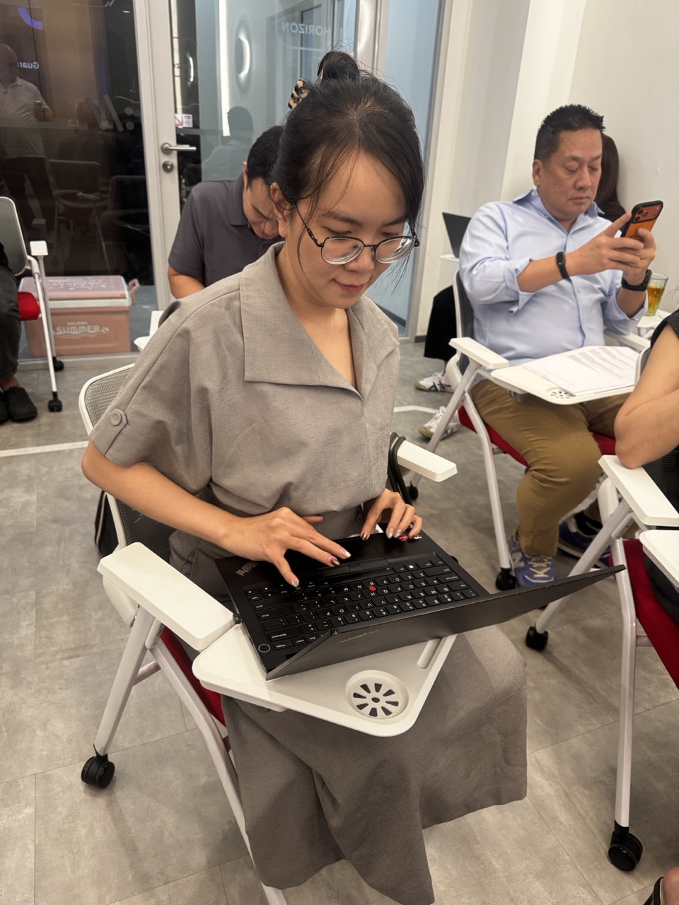 EO Vietnam entrepreneurs working on their Leadership Brandbooks